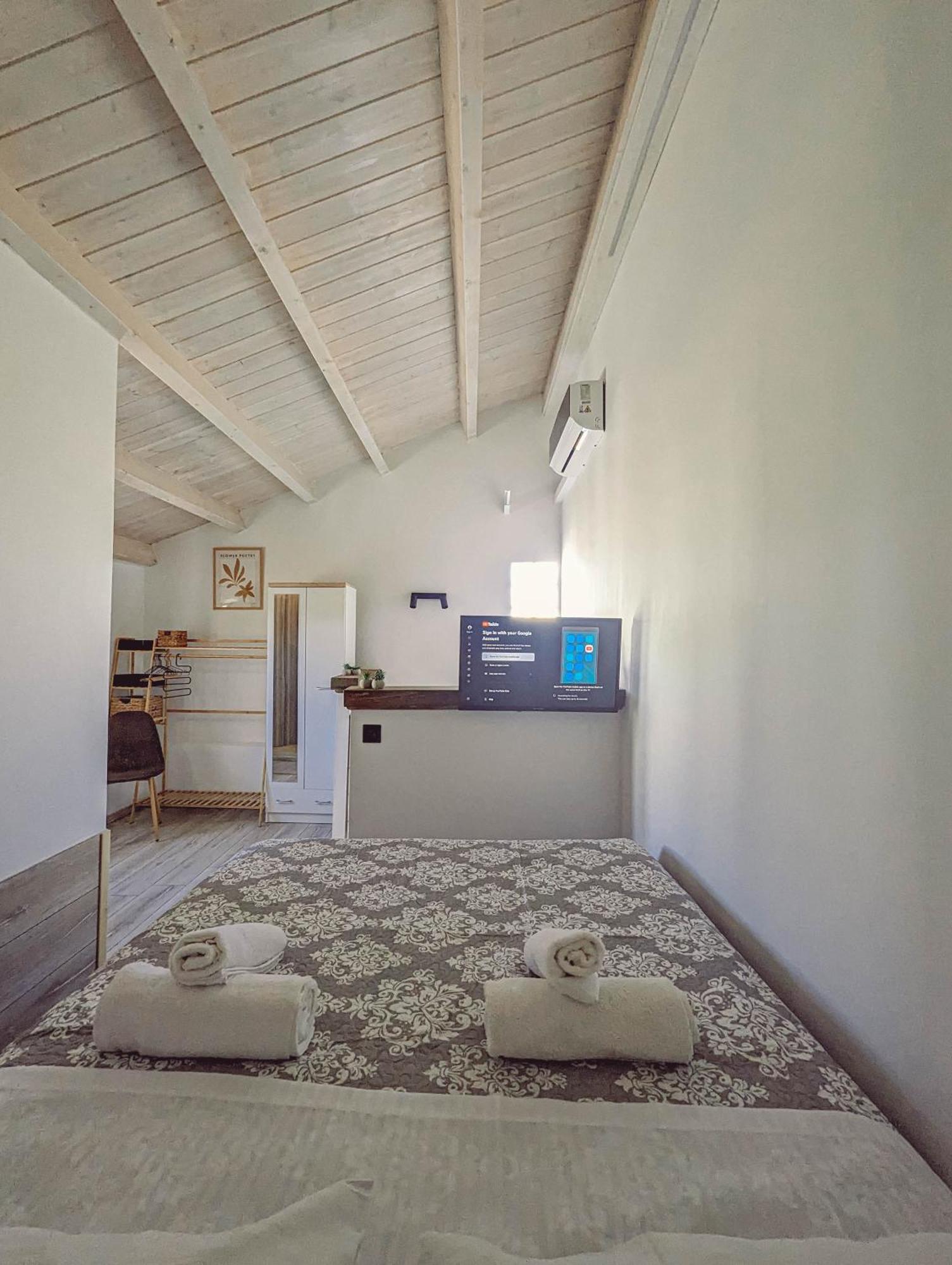 Ionian Pearl Apartments And Suites Corfu  Exterior photo
